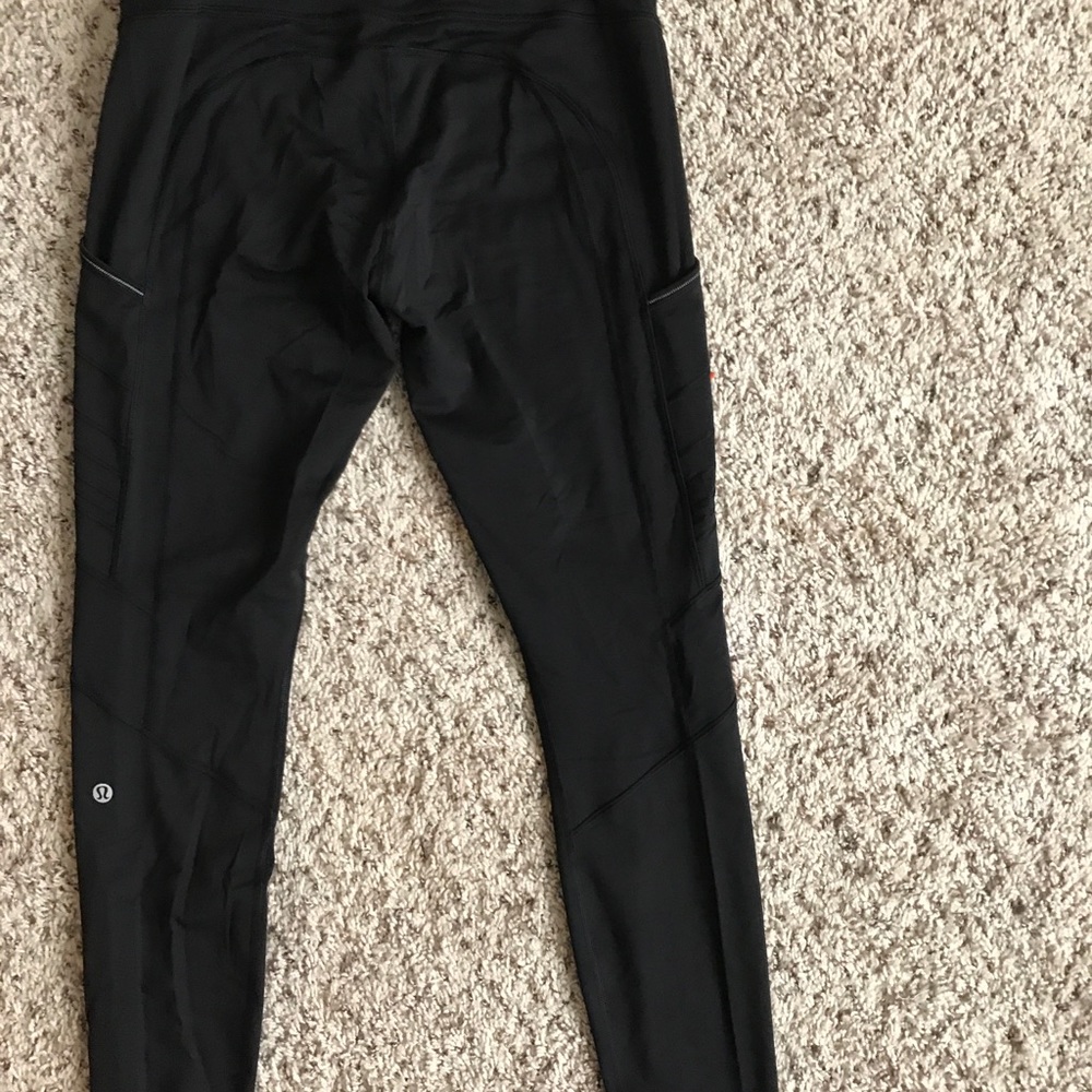 lululemon leggings size 8. black - Picture 2 of 3